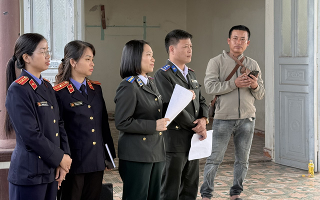 Chấp hành viên THADS tỉnh cưỡng chế giao tài sản thành công