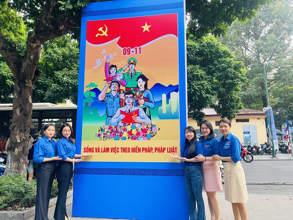 Chi đoàn Cục Con Con nuôi hưởng ứng Ngày Pháp luật nước Cộng hòa xã hội chủ nghĩa Việt Nam 09/11