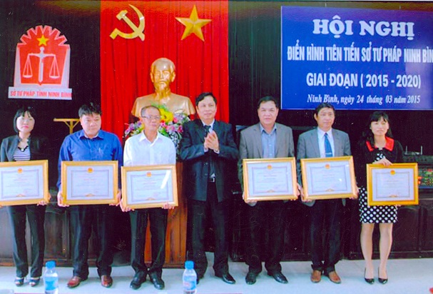 Phòng Văn bản quy phạm pháp luật, Sở Tư pháp tỉnh Ninh Bình - một trong những đơn vị dẫn đầu các phong trào thi đua của ngành Tư pháp tỉnh Ninh Bình.