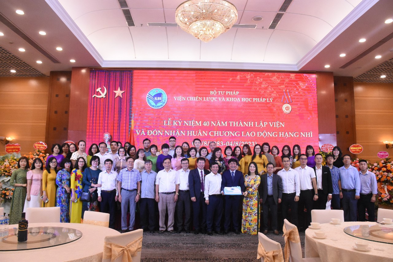 Viện Chiến lược và Khoa học pháp lý, Bộ Tư pháp xứng đáng đón nhận Huân chương Lao động hạng Nhì với những thành tựu nổi bật trong 40 năm xây dựng và trưởng thành