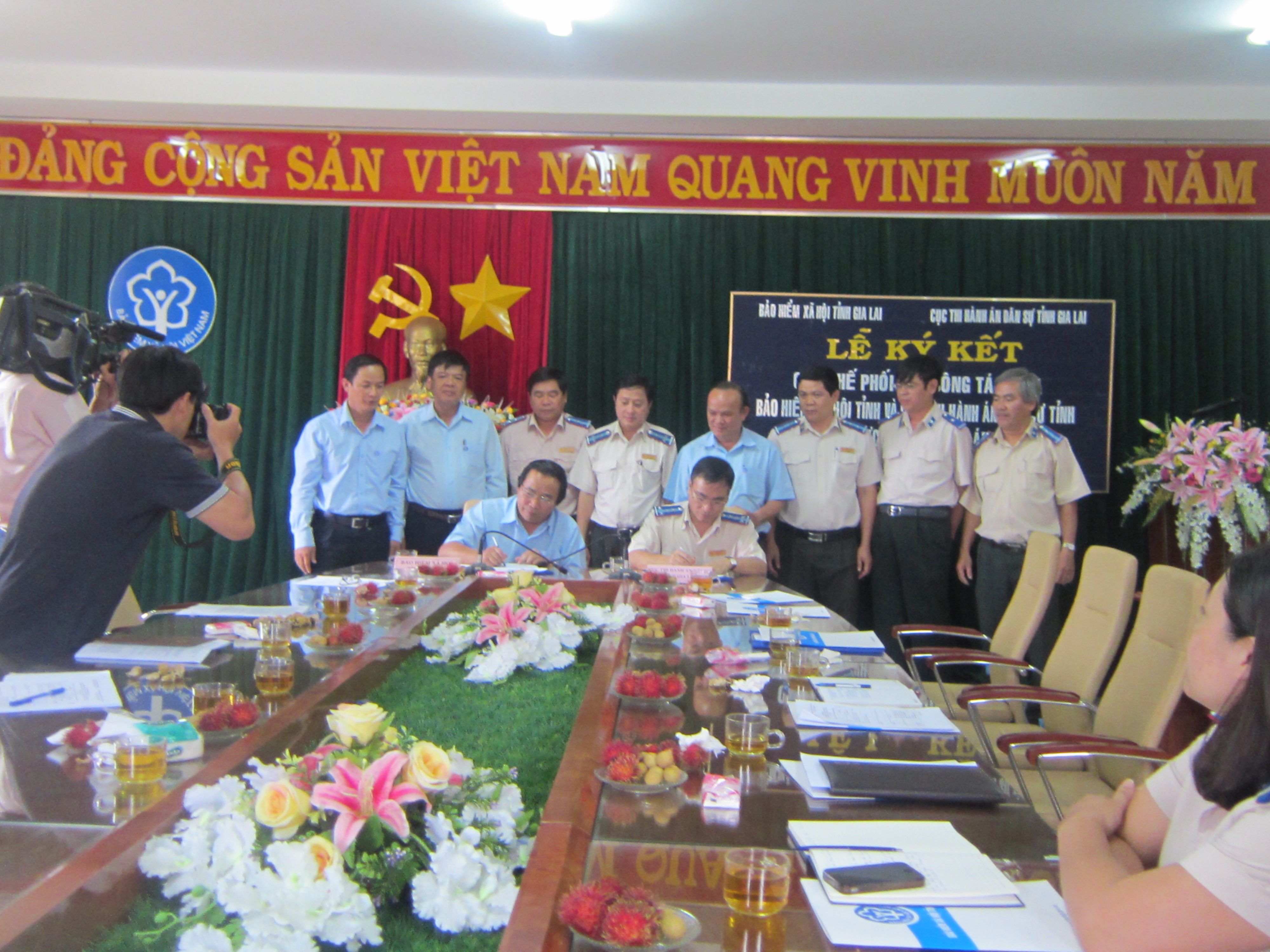 Cục Thi hành án dân sự tỉnh và Bảo hiểm xã hội tỉnh Gia Lai ký kết Quy chế phối hợp trong công tác thi hành án dân sự