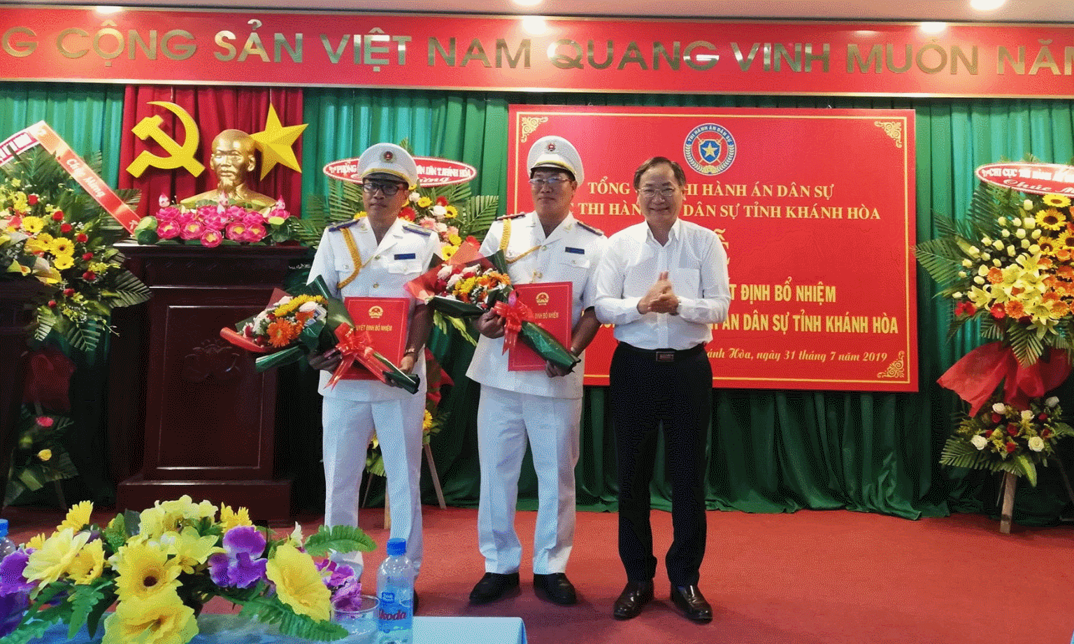 Lễ Công bố và trao Quyết định bổ nhiệm 2 Phó Cục trưởng Cục Thi hành án dân sự tỉnh Khánh Hòa