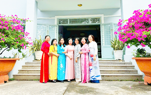 Chi cục Thi hành án dân sự thành phố Sa Đéc hưởng ứng “Tuần lễ áo dài” và chào mừng ngày Quốc tế Phụ nữ  8/3