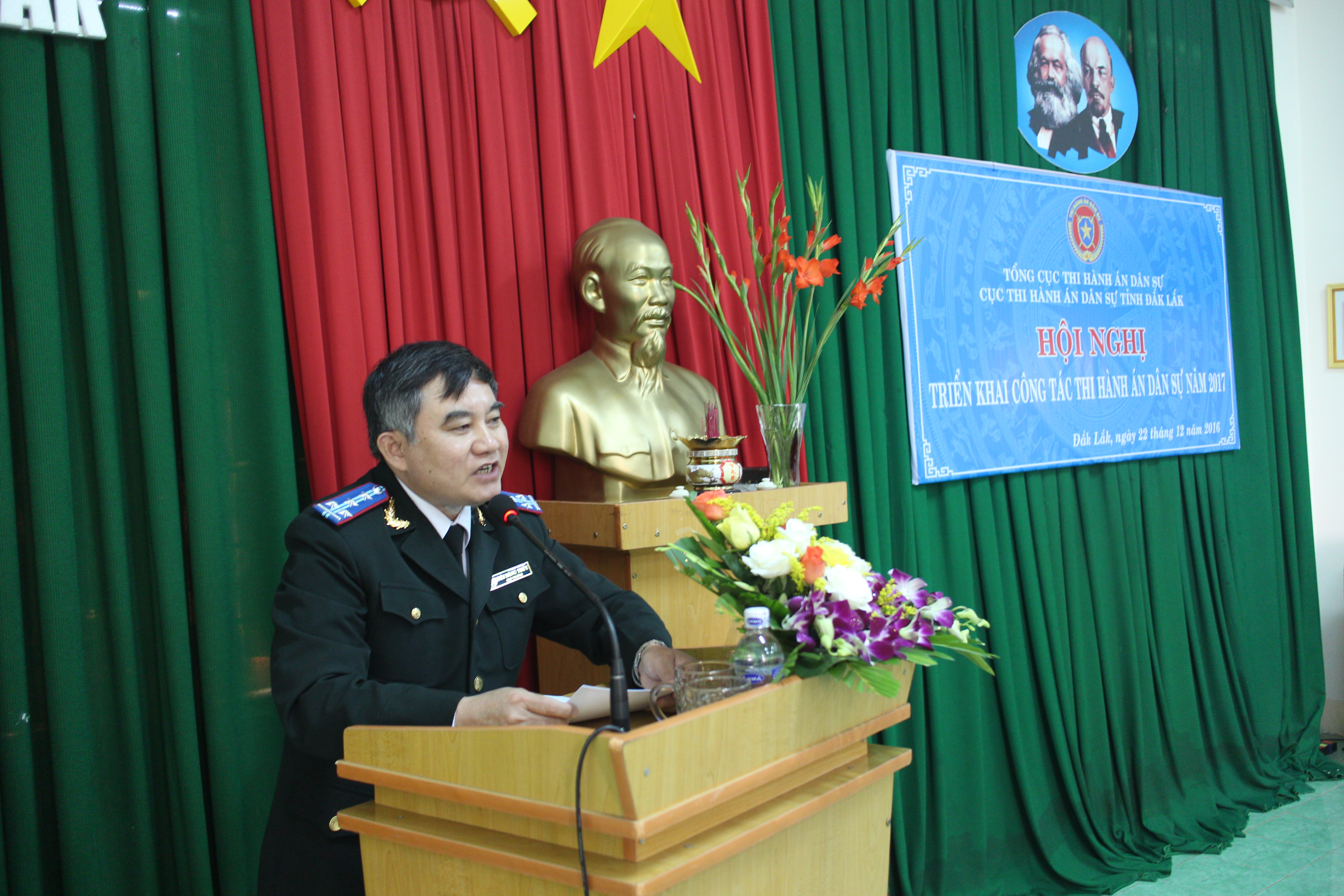 LỄ KẾT NẠP ĐẢNG VIÊN MỚI