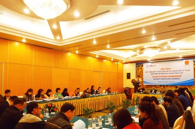 Đồng chí Nguyễn Duy Thắng - Trưởng phòng Pháp điển hệ thống QPPL phát biểu tại hội thảo lấy ý kiến góp ý về Dự thảo Sổ tay hướng dẫn kỹ thuật pháp điển hệ thống quy phạm pháp luật