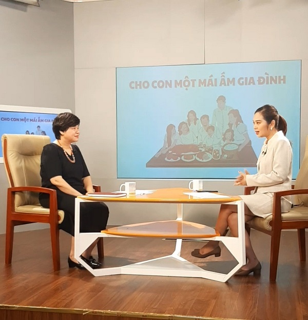 Cục Con nuôi phối hợp với Cục Trẻ em tổ chức buổi nói chuyện với chủ đề "Cho con một mái ấm gia đình"