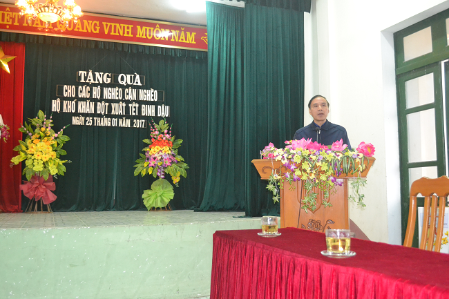 CỤC THADS TỈNH THANH HÓA TẶNG QUÀ TẾT CHO CÁC GIA ĐÌNH CHÍNH SÁCH, GIA ĐÌNH CÓ HOÀN CẢNH KHÓ KHĂN NHÂN DỊP XUÂN ĐỊNH DẬU 2017