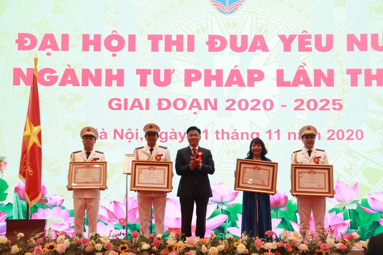 Cục trưởng Thi hành án dân sự tỉnh Nghệ An: Hạnh phúc là được cống hiến