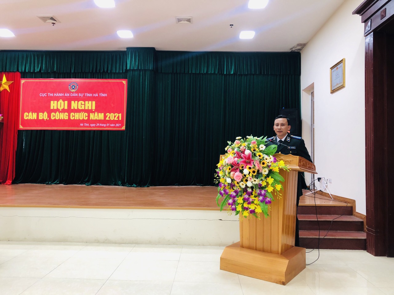 Các đại biểu tham gia thảo luân sôi nổi tại Hội nghị