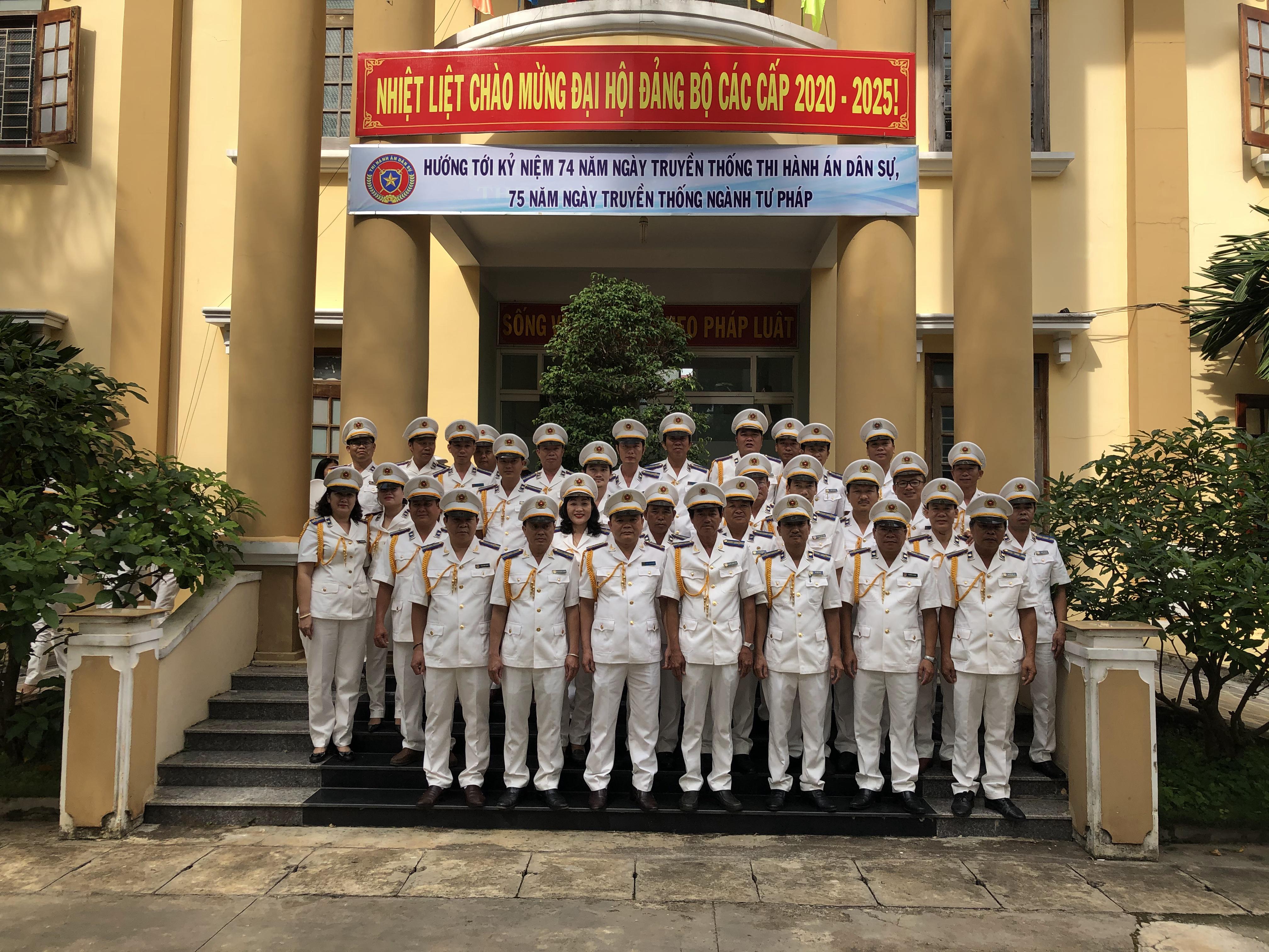 CỤC THI HÀNH ÁN DÂN SỰ TỈNH GIA LAI TỔ CHỨC HỘI NGHỊ TỌA ĐÀM KỶ NIỆM 74 NĂM NGÀY TRUYỀN THỐNG THI HÀNH ÁN DÂN SỰ (19/7) VÀ SƠ KẾT CÔNG TÁC THI HÀNH ÁN DÂN SỰ, THI HÀNH ÁN HÀNH CHÍNH 9 THÁNG NĂM 2020