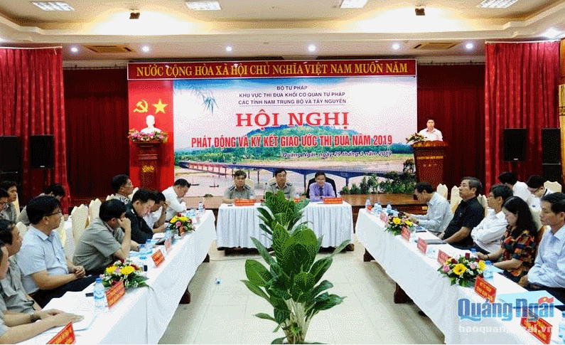 Cơ quan Tư pháp các tỉnh Nam Trung Bộ và Tây Nguyên ký kết giao ước thi đua