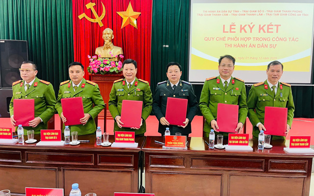 Lễ ký kết quy chế phối hợp trong Thi hành án dân sự