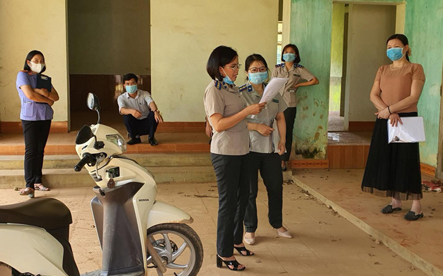 Chi cục THADS huyện Thạch Thành tổ chức cưỡng chế kê biên tài sản