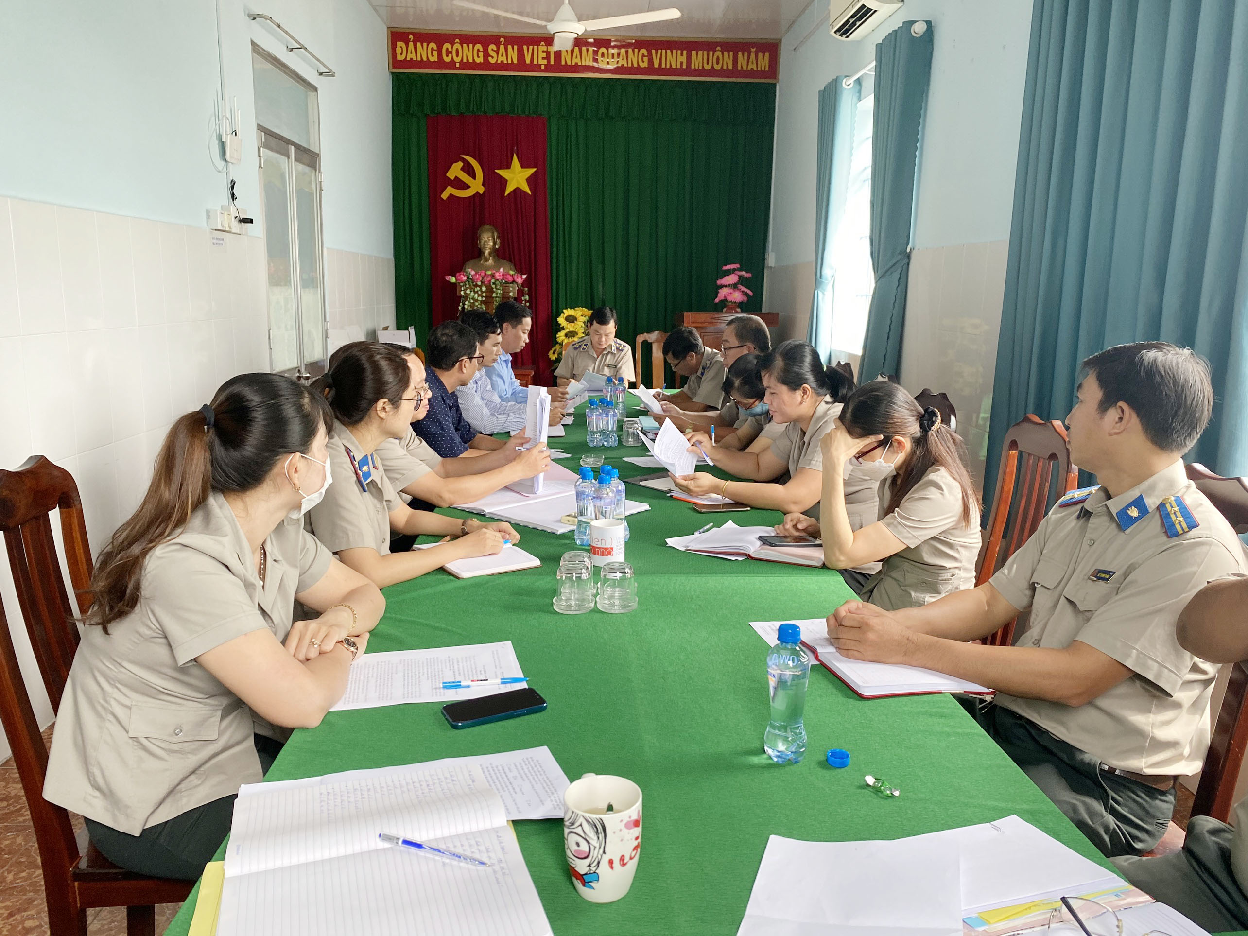 Chi bộ Chi cục Thi hành án dân sự thành phố Cao Lãnh tổ chức Hội nghị kiểm điểm, đánh giá, xếp loại chất lượng đối với tổ chức đảng và đảng viên năm 2022