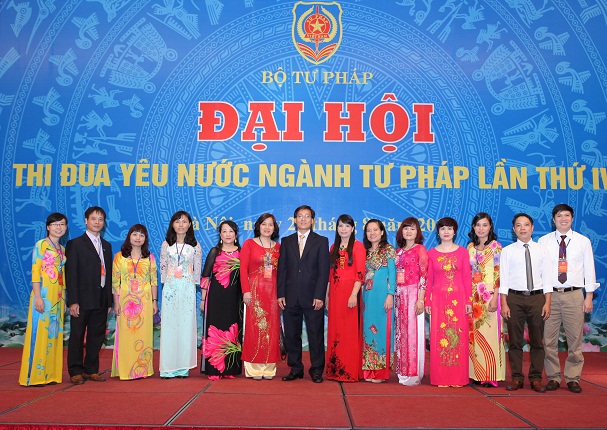 Vụ Thi đua - Khen thưởng - đơn vị điển hình tiên tiến ngành Tư pháp