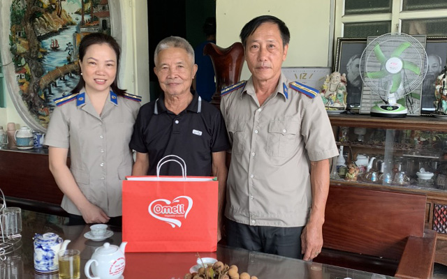 THADS Thọ Xuân: thăm hỏi thân nhân gia đình công chức, người lao động đơn vị nhân dịp kỷ niệm ngày Thương binh Liệt sĩ