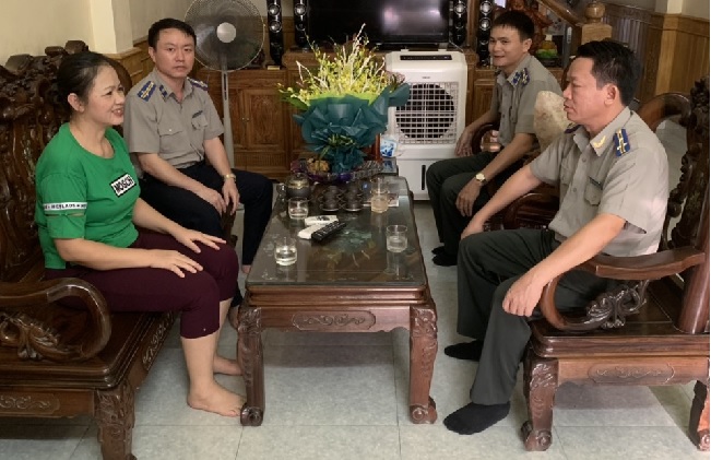 Cục Thi hành án dân sự tỉnh Thanh Hóa tổ chức thăm hỏi và tặng quà các gia đình Thương binh – Liệt sỹ là thân nhân công chức, người lao động hiện đang công tác tại Cục