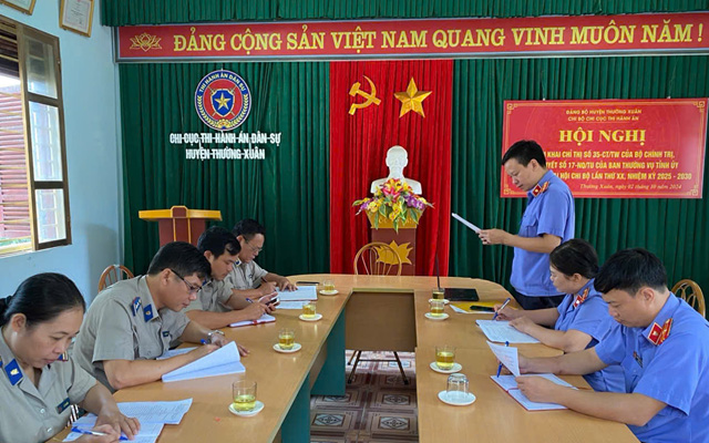 Kiểm sát trực tiếp tại Chi cục THADS huyện Thường Xuân 6 tháng cuối năm 2024