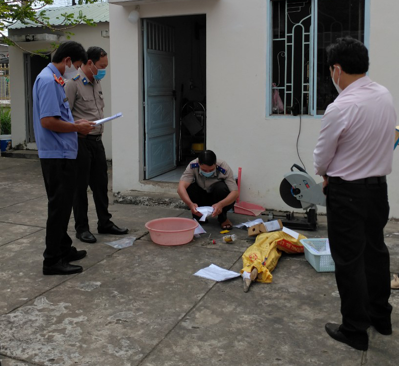 Chi cục Thi hành án dân sự huyện Cao Lãnh tiêu huỷ tang vật các vụ án đã có hiệu lực pháp luật