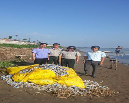 Huyện Hồng Ngự - Tiêu hủy vật chứng