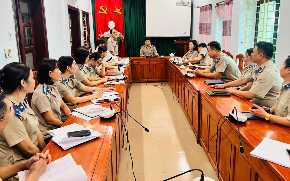 Trưởng THADS Trần Văn Dũng làm việc tại Phòng THADS khu vực 1