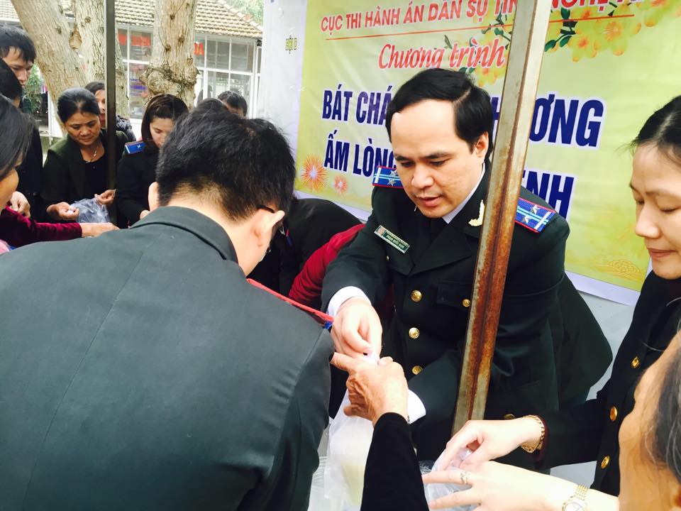 Cục Thi hành án dân sự tỉnh Nghệ An tổ chức Chương trình  “Bát cháo tình thương - ấm lòng người bệnh”