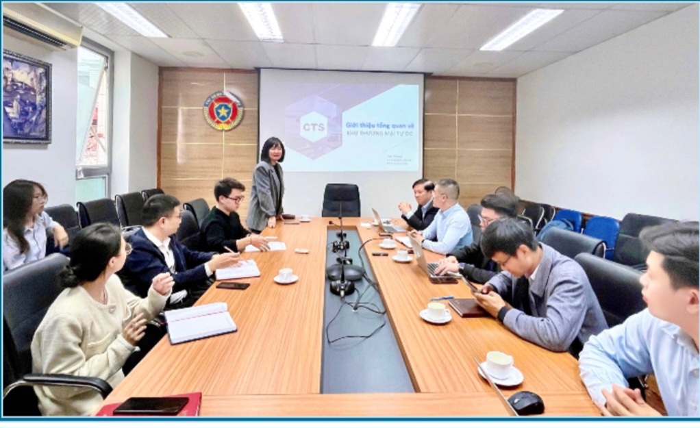 Trao đổi một số vấn đề về khu thương mại tự do