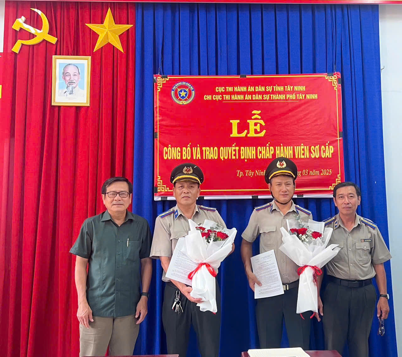 Chi cục Thi hành án dân sự thành phố Tây Ninh tổ chức Lễ công bố và trao quyết định cho Tân Chấp hành viên sơ cấp