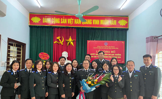 Cục Thi hành án dân sự tỉnh Thanh Hóa trao Quyết định bổ nhiệm chức vụ Chi cục trưởng Chi cục Thi hành án dân sự thành phố Thanh Hóa