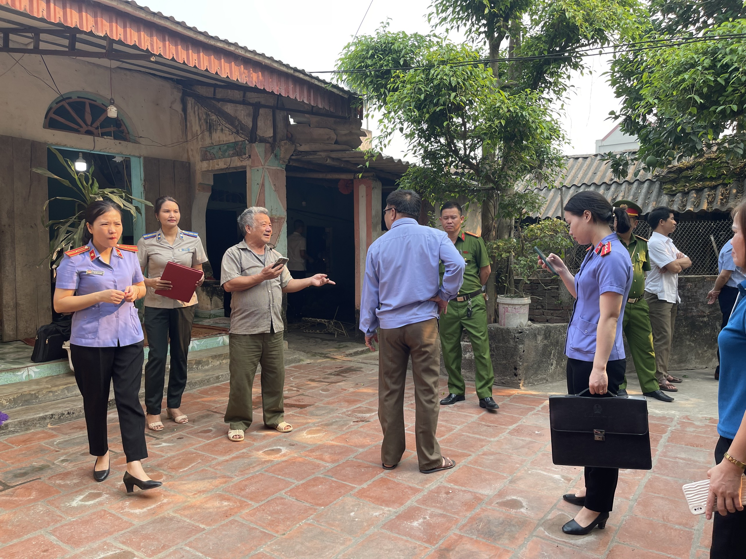 Chi cục THADS huyện Triệu Sơn tổ chức cưỡng chế thi hành án thành công