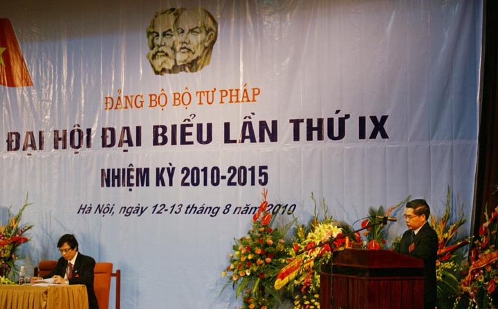 Thứ trưởng Đinh Trung Tụng chủ trì Đại hội