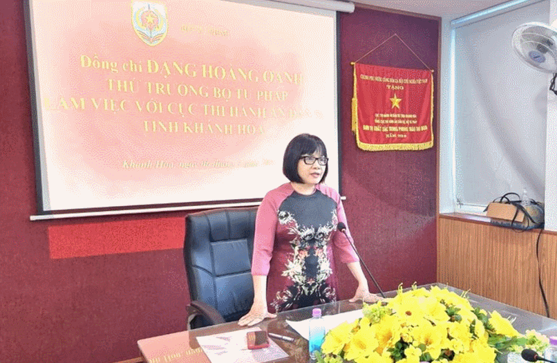 Thứ trưởng Đặng Hoàng Oanh làm việc với Cục Thi hành án dân sự tỉnh Khánh Hòa