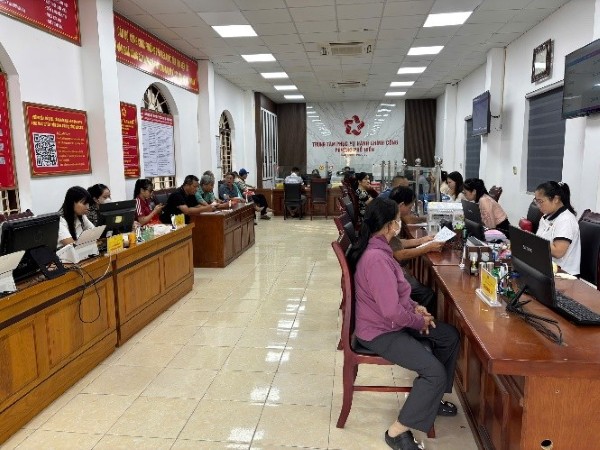 UBND tỉnh Hưng Yên chấn chỉnh tình trạng lạm dụng yêu cầu nộp bản sao chứng thực