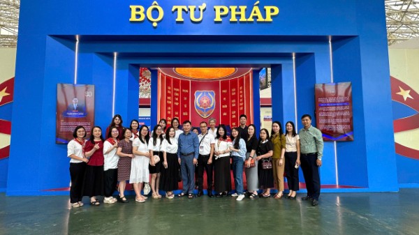 Chi bộ Vụ Pháp luật dân sự - kinh tế sinh hoạt chuyên đề tại VEC