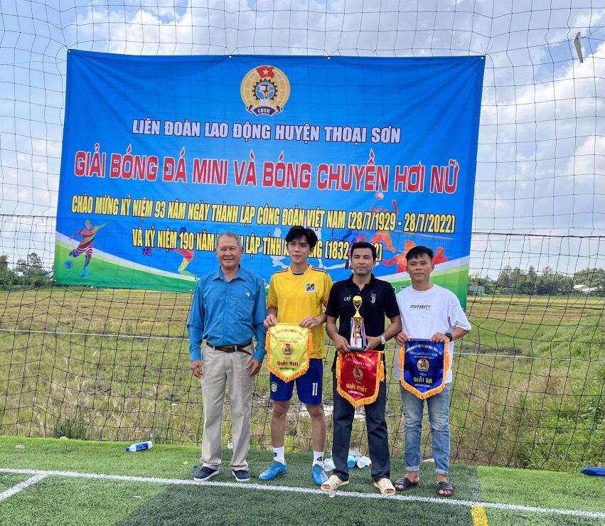 CĐCS Chi cục THADS Thoại Sơn chào mừng kỷ niệm 93 năm Ngày thành lập Công đoàn Việt Nam (28/7/2029 - 28/7/2022) và kỷ niệm 190 năm thành lập tỉnh An Giang (1832 – 2022)