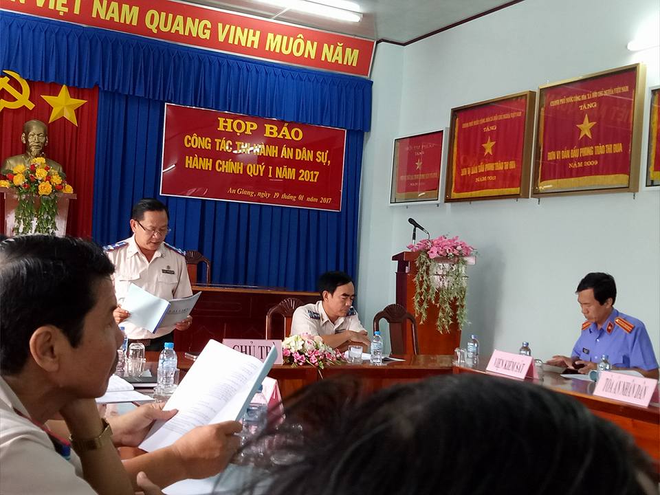 Họp báo về công tác thi hành án dân sự Quý I/2017