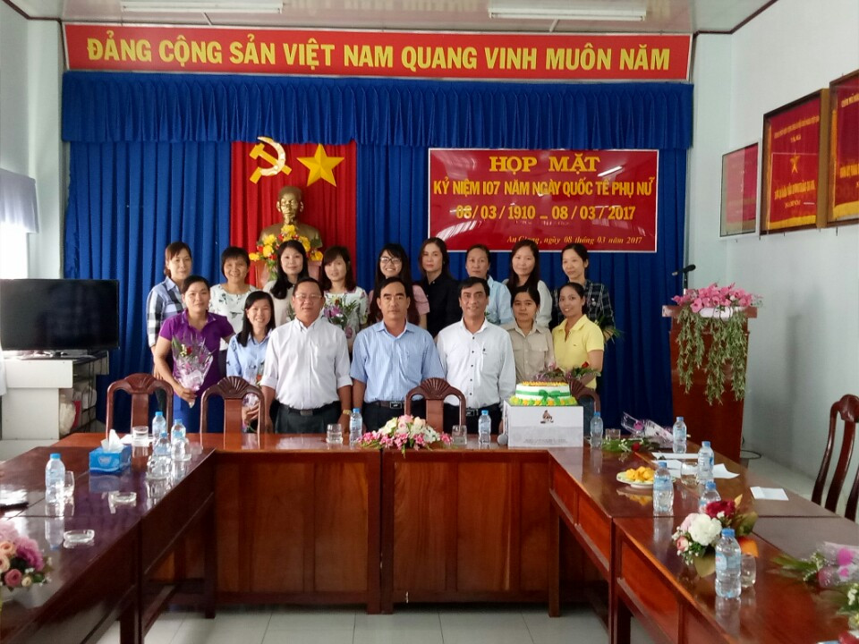 HỌP MẶT  KỶ NIỆM 107 NĂM NGÀY QUỐC TẾ PHỤ NỮ 8/3 (8/3/1910 – 8/3/2017)