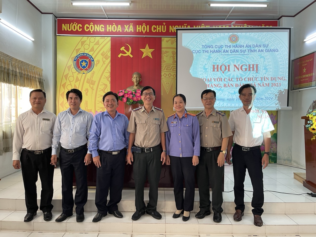 Chiều ngày 18/01/2024, Cục Thi hành án dân sự tỉnh đã tổ chức hội nghị đối thoại với các tổ chức tín dụng, ngân hàng và bán đấu giá năm 2023.