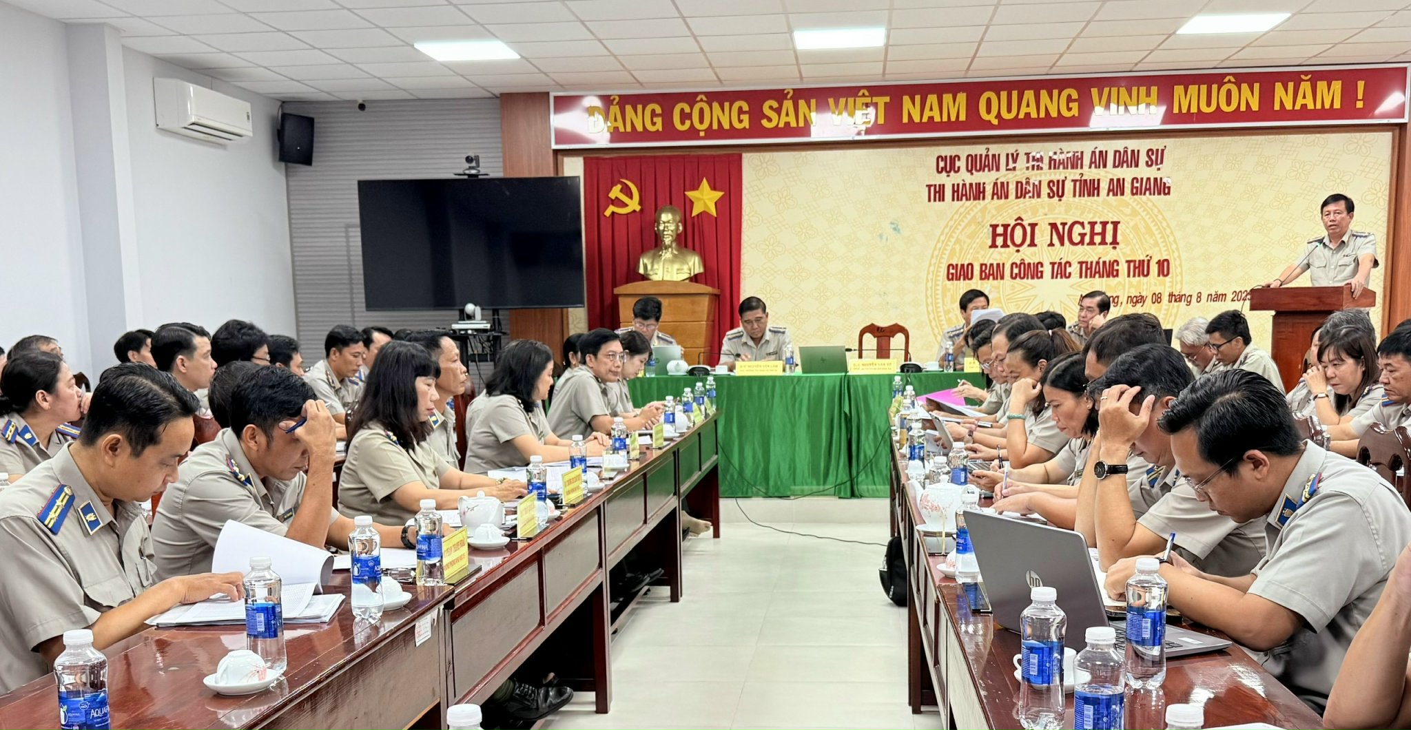 CỤC THI HÀNH ÁN DÂN SỰ TỈNH AN GIANG ĐIỀU ĐỘNG, BỔ NHIỆM PHÓ CHI CỤC TRƯỞNG HUYỆN TRI TÔN VÀ THỊ XÃ TỊNH BIÊN