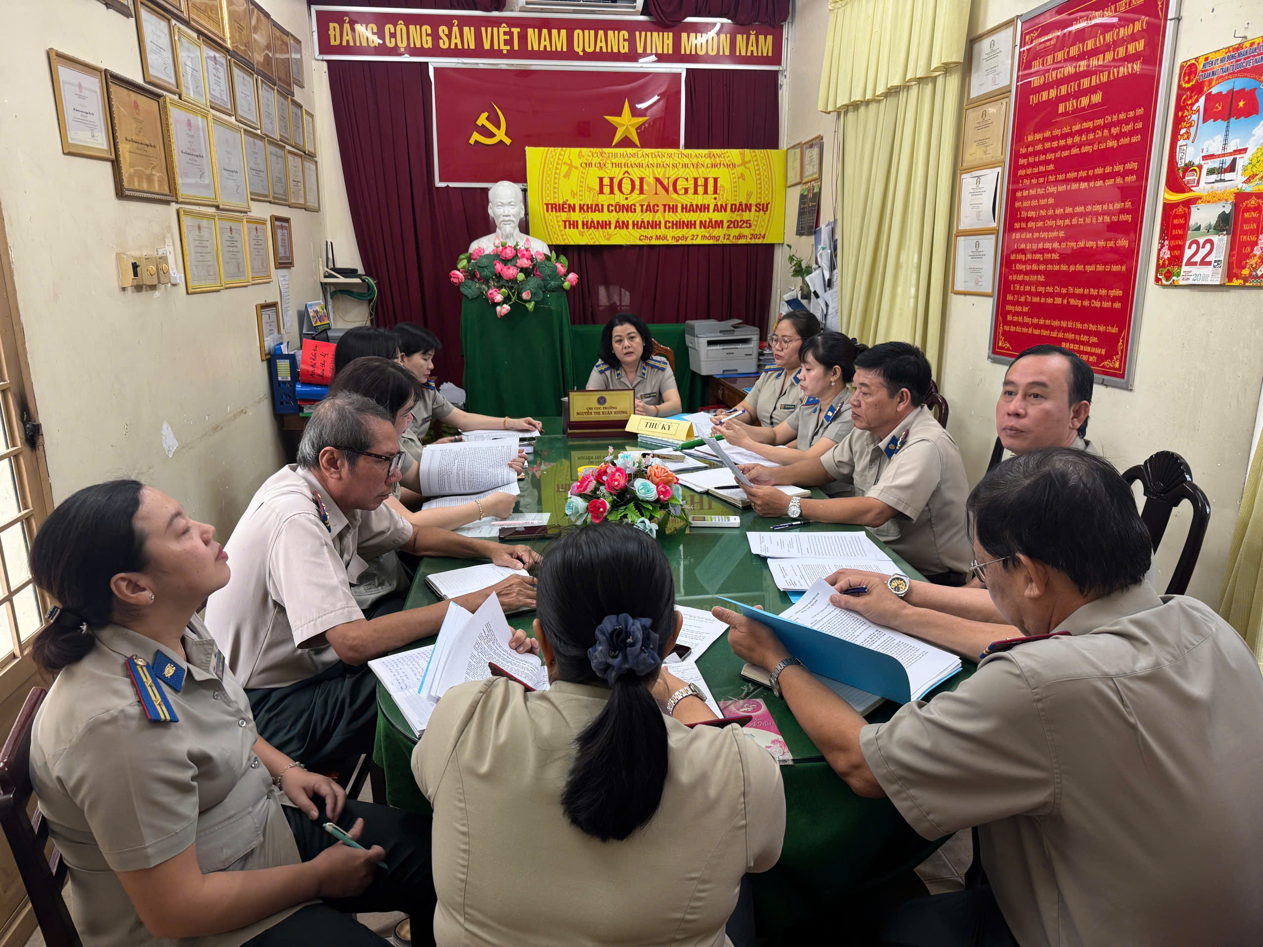 Hội nghị cán bộ công chức và người lao động năm 2023 Chi cục Thi hành án dân sự huyện Chợ Mới.