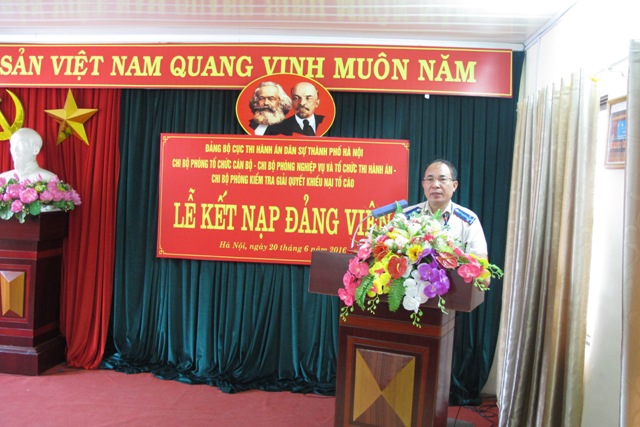 Lễ Kết nạp Đảng viên mới Chi bộ phòng Tổ chức cán bộ - Chi bộ phòng Nghiệp vụ, tổ chức thi hành án - Chi bộ phòng Kiểm tra giải quyết khiếu nại tố cáo