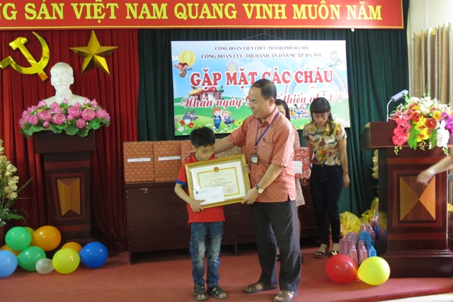 Cục thi hành án dân sự thành phố Hà Nội tổ chức gặp mặt các cháu thiếu nhi nhân ngày Quốc tế thiếu nhi 01/6/2016