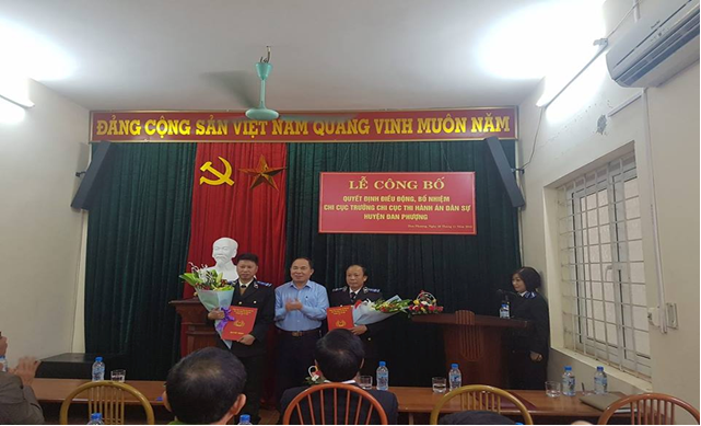 Lễ công bố quyết định điều động và bổ nhiệm lãnh đạo Chi cục Thi hành án dân sự huyện Đan Phượng, huyện Phúc Thọ, huyện Quốc Oai, huyện Thạch Thất và Quyết định bổ nhiệm Phó Chi cục trưởng Chi cục Thi hành án dân sự huyện Mê Linh, thành phố Hà Nội