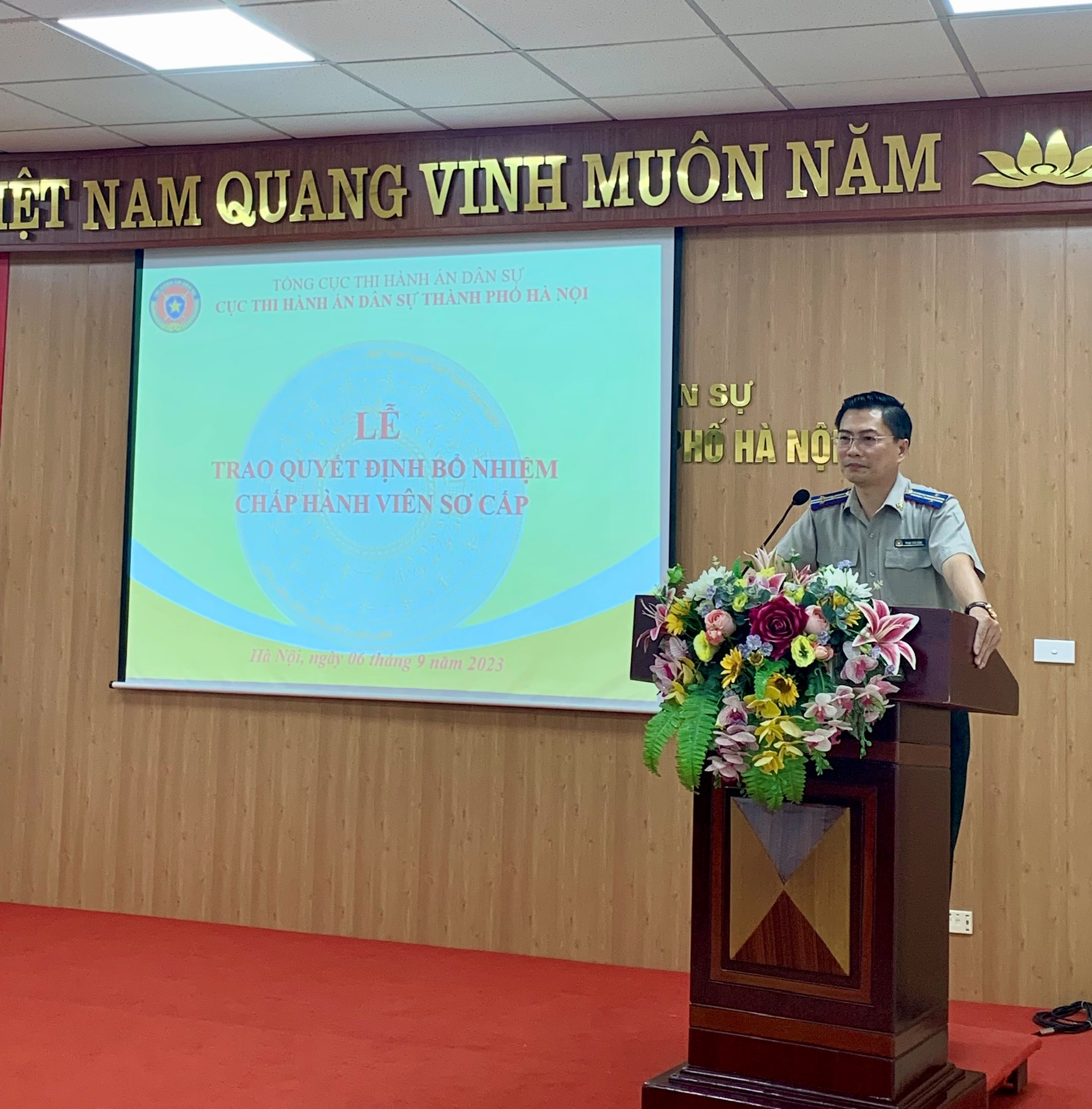 Lễ trao Quyết định bổ nhiệm  vào ngạch Chấp hành viên sơ cấp năm 2023.