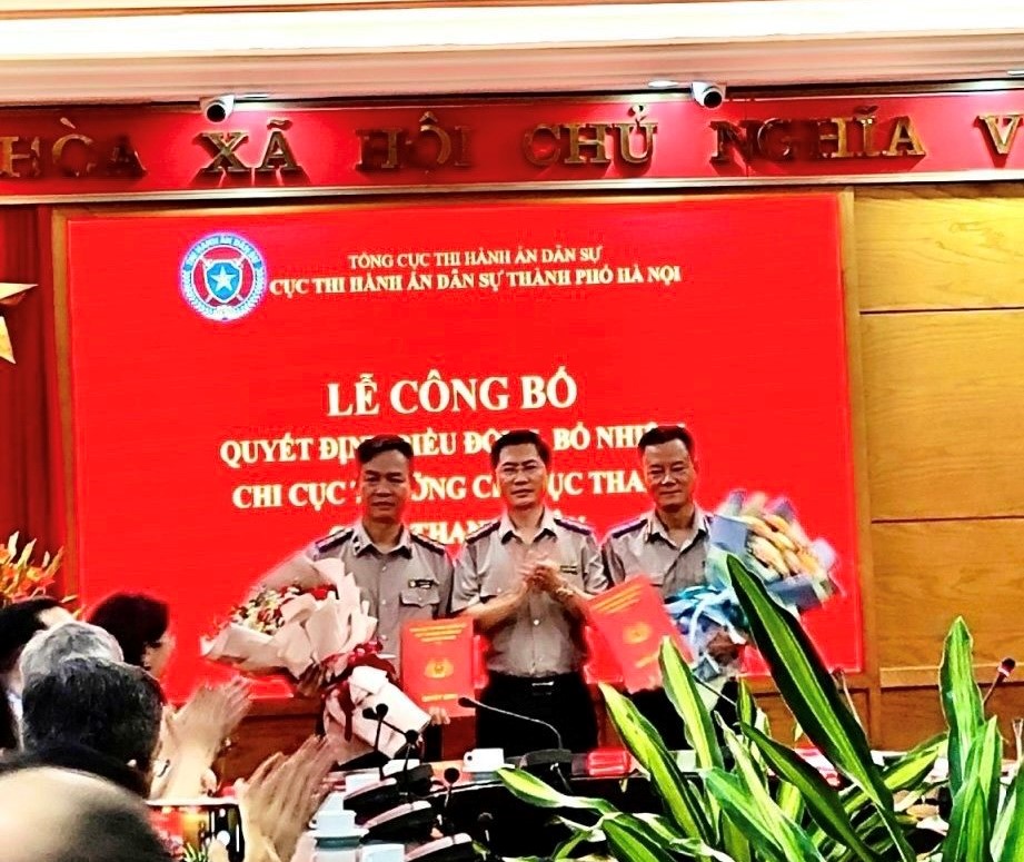 Lễ công bố quyết định điều động, bổ nhiệm 03 Chi cục trưởng Chi cục Thi hành án dân sự huyện Thường Tín, Thanh Xuân, Thanh Oai