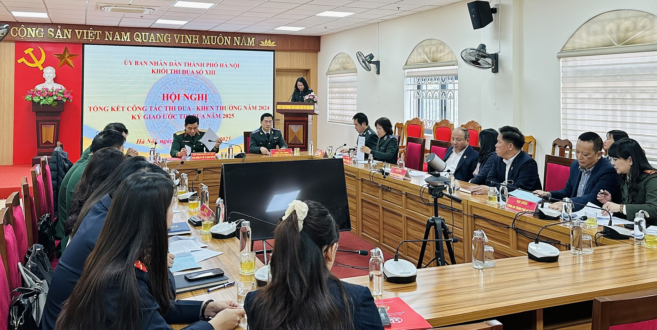 KHỐI THI ĐUA SỐ 13 - THÀNH PHỐ HÀ NỘI TỔNG KẾT CÔNG TÁC THI ĐUA, KHEN THƯỞNG NĂM 2024