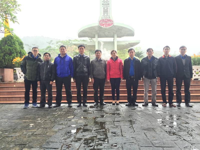 Đoàn viên, thanh niên các cơ quan Thi hành án dân sự trên địa bàn tỉnh Thừa Thiên Huế tổ chức hoạt động “đền ơn đáp nghĩa”.