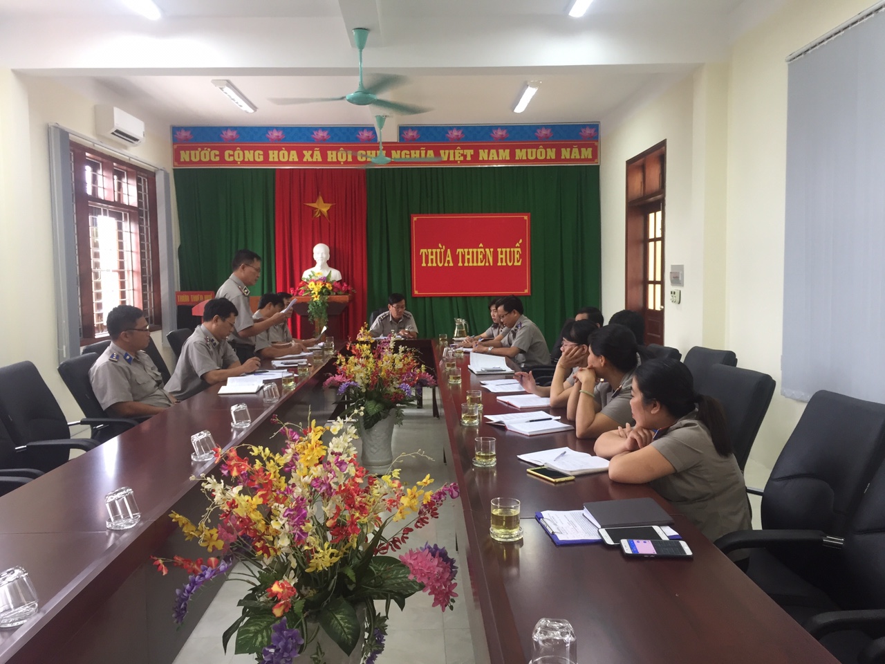 Chi bộ Cục Thi hành án dân sự tỉnh Thừa Thiên Huế tiến hành Tổng kết 10 năm thực hiện Chương trình hành động số 14-CTr/ĐUK, ngày 07/10/2008 của Đảng ủy Khối khóa IV về đẩy mạnh cải cách hành chính, nâng cao hiệu lực, hiệu quả quản lý của bộ máy nhà nước