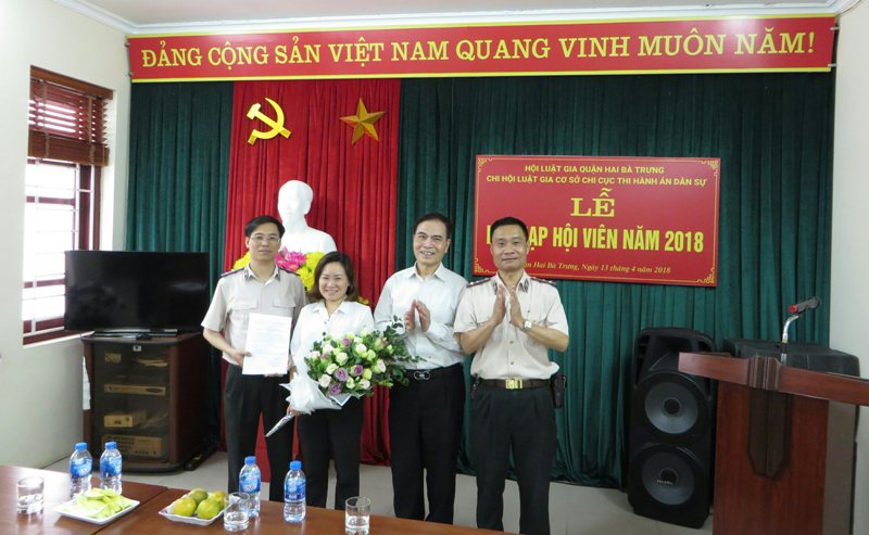 Lễ công bố Quyết định công nhận Ban chấp hành Chi hội Luật gia Chi cục Thi hành án dân sự quận Hai Bà Trưng nhiệm kỳ 2018 – 2023 và Lễ kết nạp hội viên mới