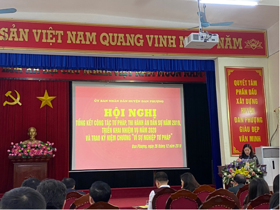 Uỷ ban nhân dân huyện Đan Phượng tổ chức Hội nghị Tổng kết tư pháp, Thi hành án dân sự 2019, triển khai nhiệm vụ năm 2020 và trao kỷ niêm chương “ Vì sự nghiệp tư pháp”